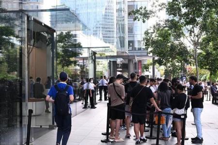 I queue, I buy, I sell: New iPhone 15s being sold online soon after official launch in S’pore