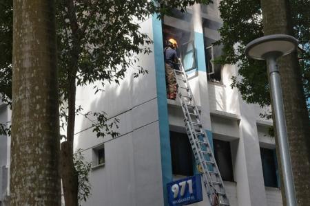 2 killed in fire in Hougang