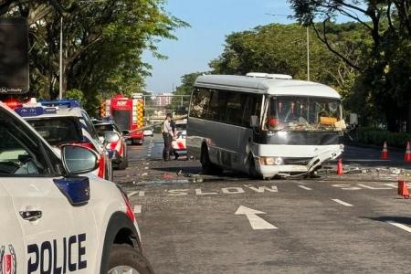 Accident in Bukit Timah: 2 schoolkids taken to NUH; 4 arrested