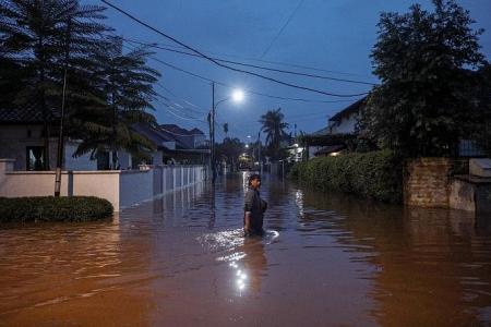 3 dead in Jakarta floods after school wall collapse