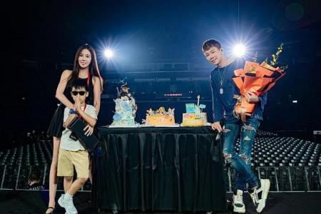 David Tao celebrates 55th birthday onstage with wife and son