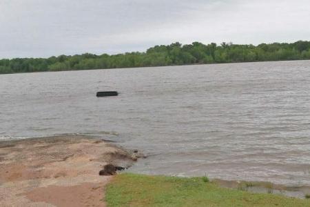 Missing woman found alive in submerged jeep in Texas lake