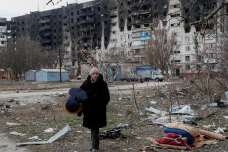 Aid agencies struggle to reach Ukraine's beseiged cities