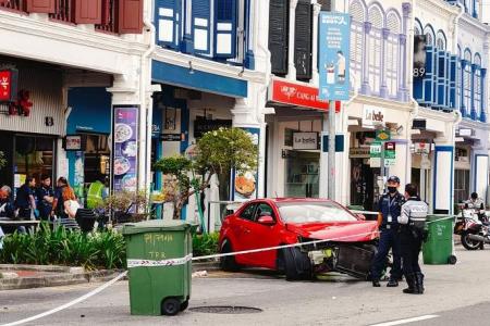 Car crashes into lamp post in Tanjong Pagar following car chase by police, two arrested