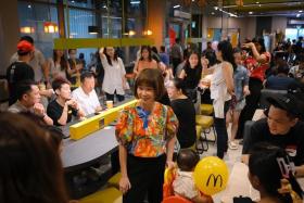 Hong Kah North MP Amy Khor (centre) at the newly opened McDonald’s fast-food restaurant at Plantation Plaza, on June 28.