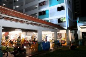 The police were alerted to the incident at Block 232 Ang Mo Kio Avenue 3 at about 3.55am on Thursday.