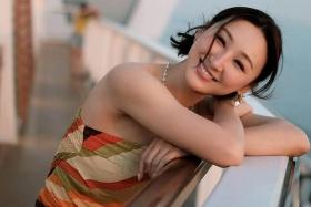 TVB actress Samantha Ko said she is undergoing treatment for lumps on her neck and head.