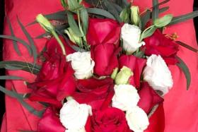 Valentine's fail: Two florists unable to fulfil over 350 orders