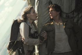 Cruise and Annabelle Wallis in The Mummy. 