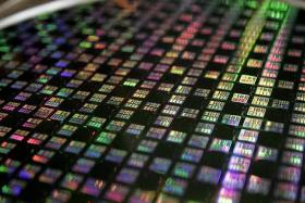 Semiconductors spark S&#039;pore economy&#039;s recovery