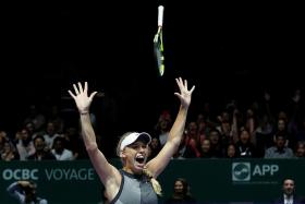 Wozniacki ends Venus curse