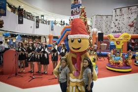 Listen to Christmas carols, take a photo with Gingerbread Man or let your children enjoy themselves at the bouncy castle at Kallang Wave Mall.