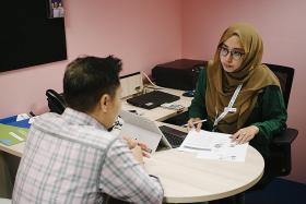 Career coaches give boost to job hunters 