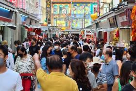 Chinatown so crowded that safe distancing is not possible