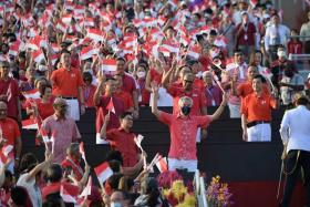 Prime Minister Lee Hsien Loong (front row, right) arrives at The Float @ Marina Bay on Aug 9, 2022. 
