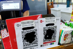 Shop charges customers 20 cents for cashless transactions, netizens up in arms