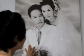 Mr and Mrs Su, married in 1997, do not have children.