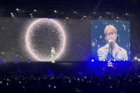 Guess! Onew Fanmeeting 2024 in Singapore opened with a performance of O (Circle) by the K-pop idol.