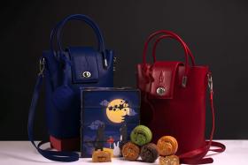 Each baked Cat &amp; the Fiddle mooncake set even comes with a chic bag.