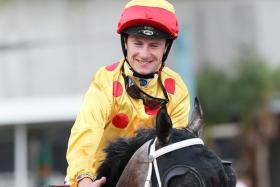 British champion jockey Oisin Murphy will inject star power to the Betway Summer Cup meeting at Turffontein on Nov 30.


