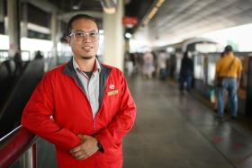 SMRT assistant station manager Abdul Hadi Ngadino was among 37 Outstanding Award winners at the 25th edition of the Transport Gold Awards.