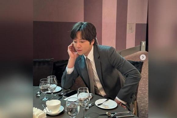 K-actor Jang Keun-suk reveals thyroid cancer diagnosis