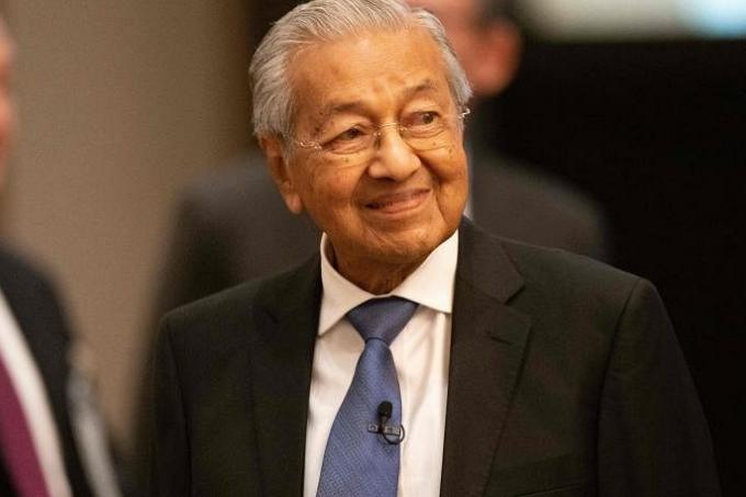 Malaysian Ex-PM Mahathir To Be Discharged From Hospital On Friday ...